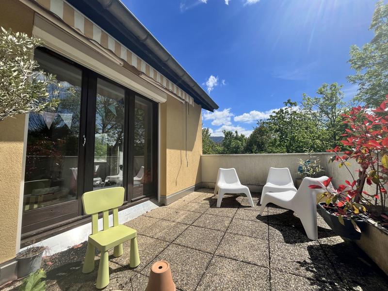 Appartement - 100 m² - 4 pièces