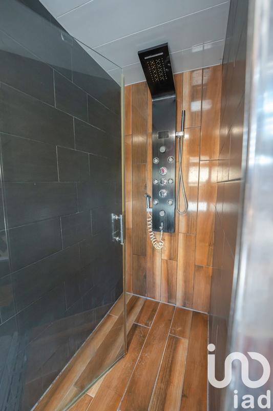 Maison - 136 m² - 6 pièces