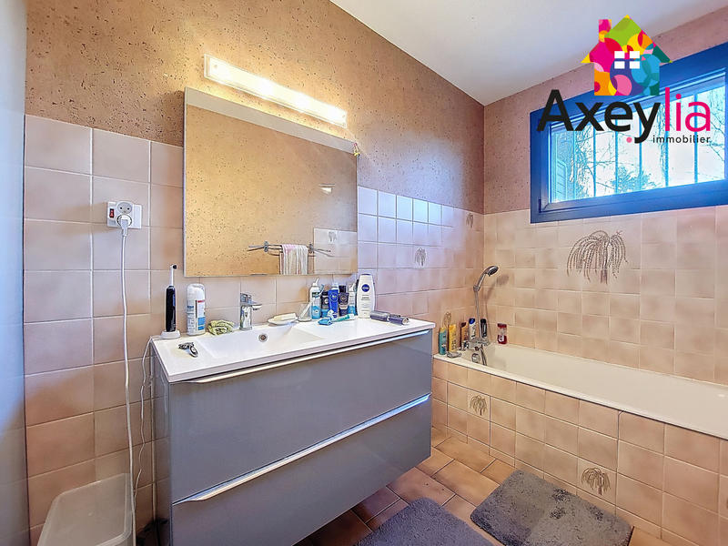 Maison - 122 m² - 6 pièces