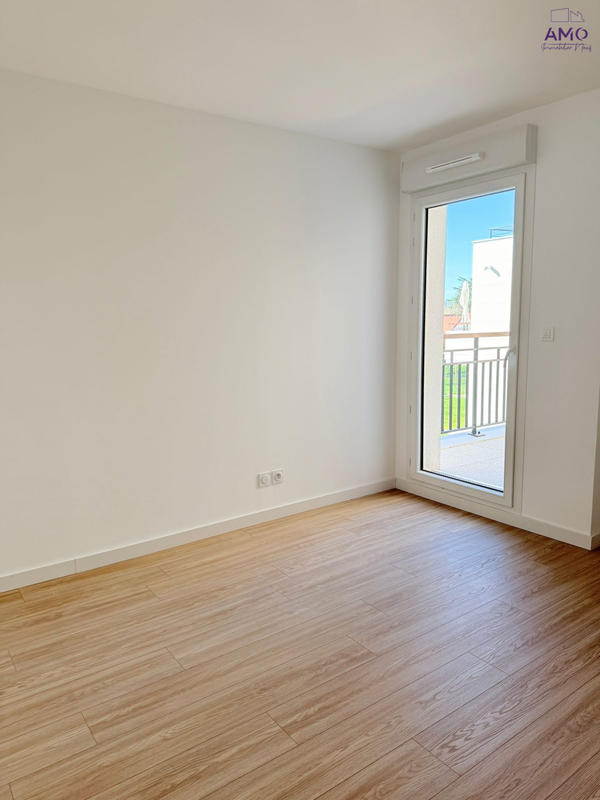 Appartement - 90 m² - 4 pièces
