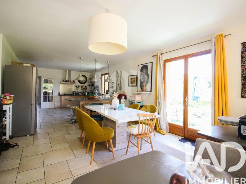 Maison de maîtres - 236 m² - 7 pièces