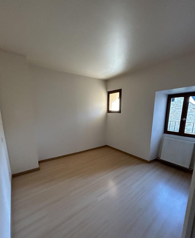 Appartement - 75 m² - 4 pièces
