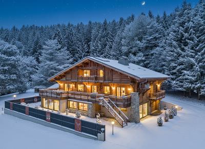 Châlet - 607 m² - 16 pièces