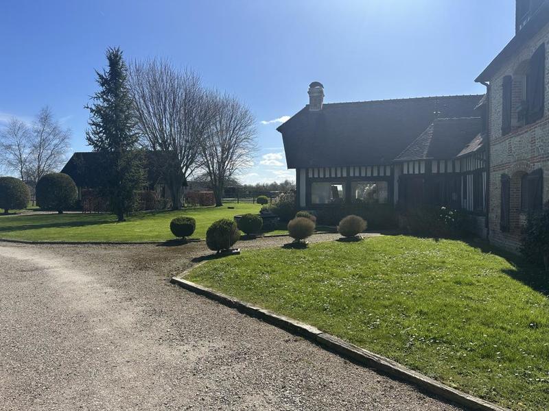 Maison - 471 m² - 14 pièces