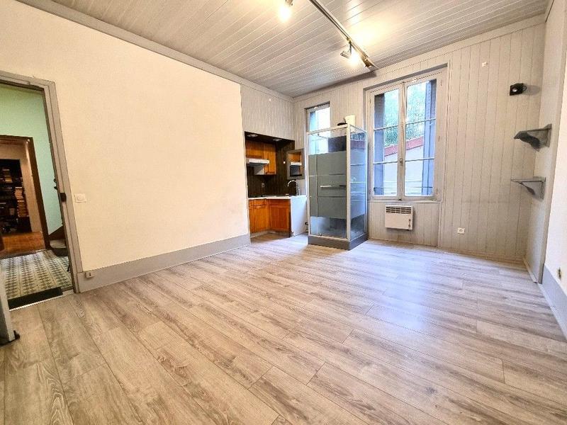 Studio - 63 m² - 4 pièces