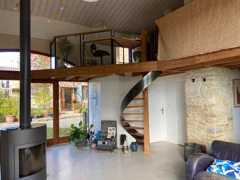 Maison - 330 m² - 11 pièces