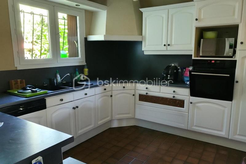 Maison - 200 m² - 8 pièces