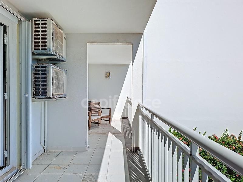 Appartement - 77 m² - 3 pièces