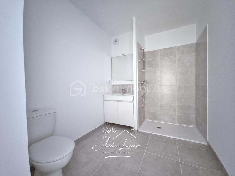 Studio - 30 m² - 1 pièce