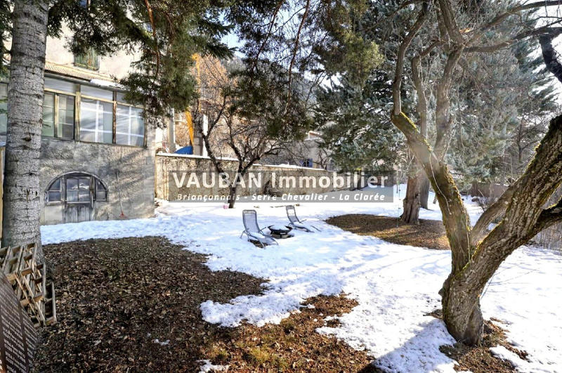 Maison - 400 m² - 20 pièces