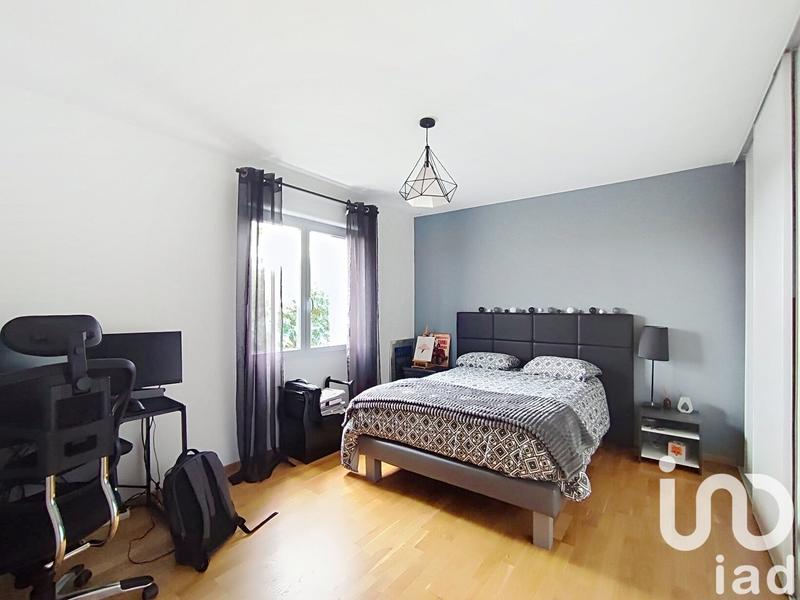 Maison - 220 m² - 6 pièces