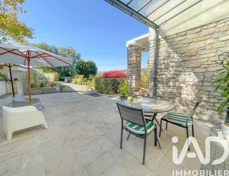 Maison - 270 m² - 7 pièces