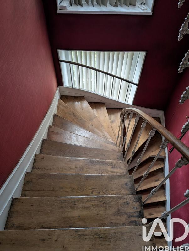 Maison - 320 m² - 13 pièces