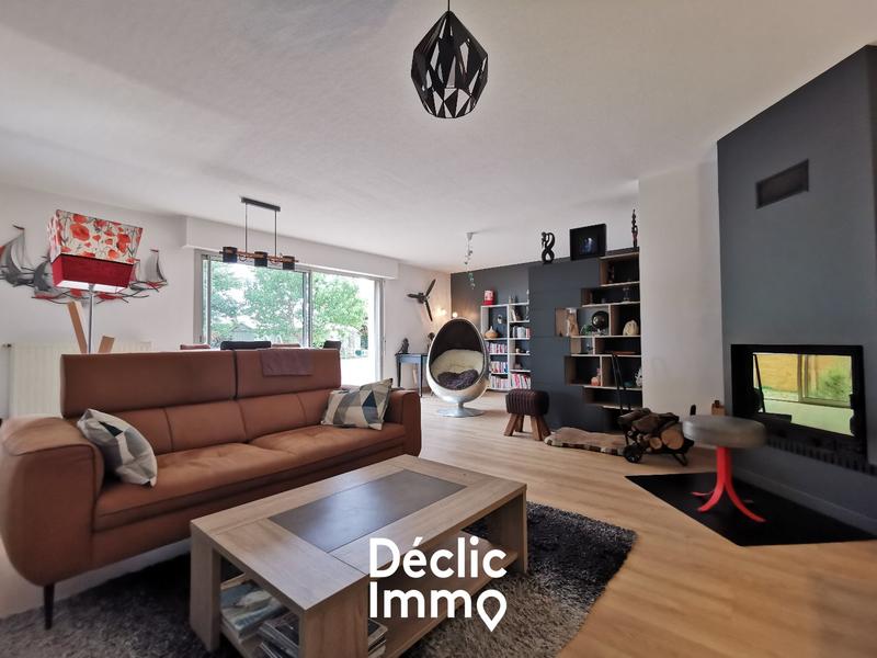 Maison - 212 m² - 7 pièces