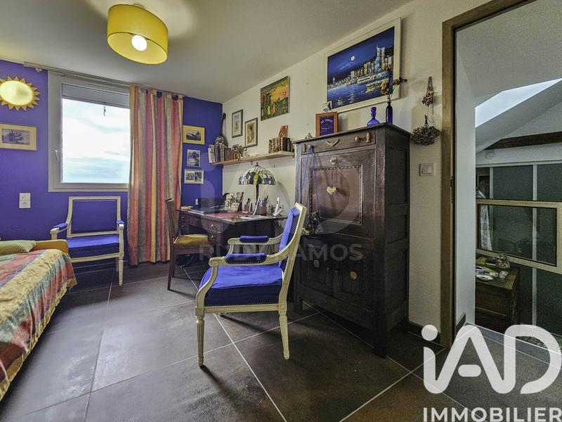 Maison de maîtres - 300 m² - 12 pièces