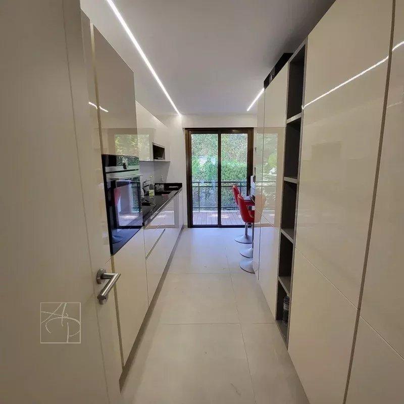 Appartement - 92 m² - 3 pièces