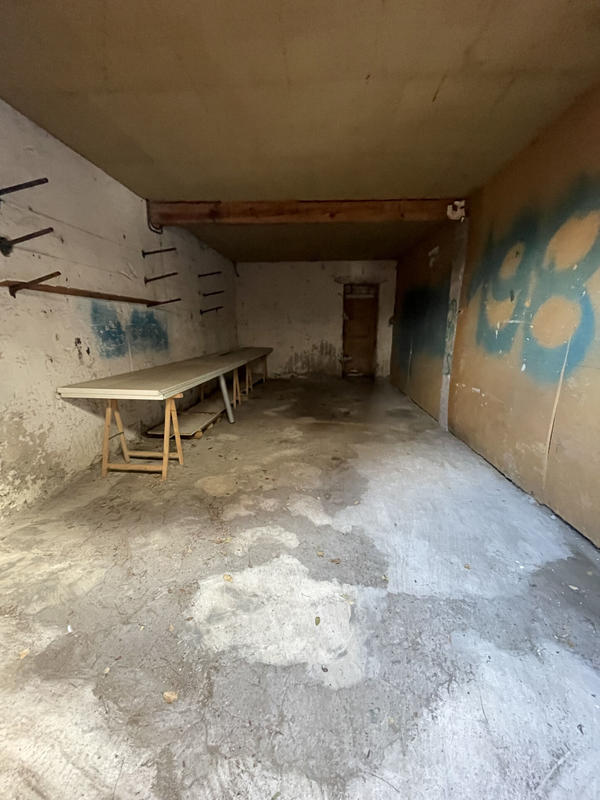 Parking / Garage - 28 m²