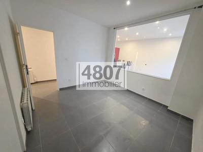 Appartement - 65 m² - 2 pièces