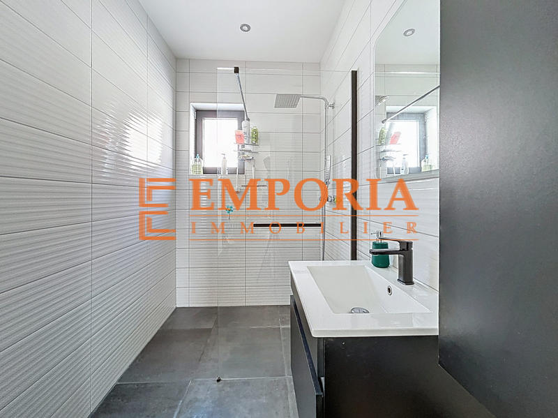 Maison - 94 m² - 4 pièces