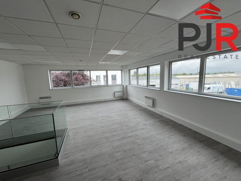 Local d'activités - 816 m²