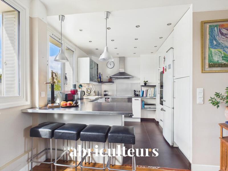 Appartement ancien - 127 m² - 6 pièces