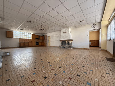 Maison - 278 m² - 9 pièces