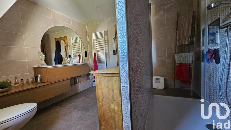 Maison - 262 m² - 8 pièces