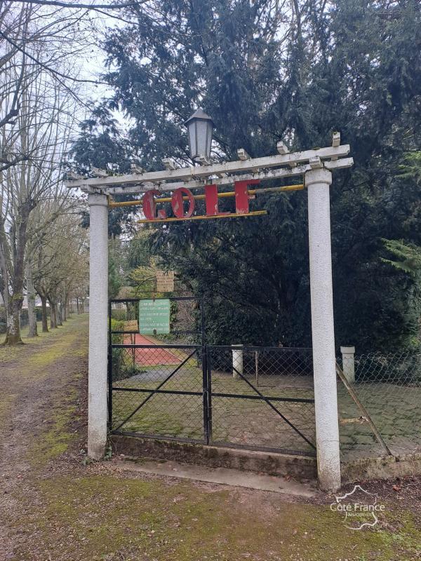 Local commercial - 739 m²