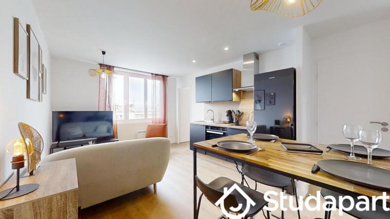 Chambre - 10 m² - 1 pièce