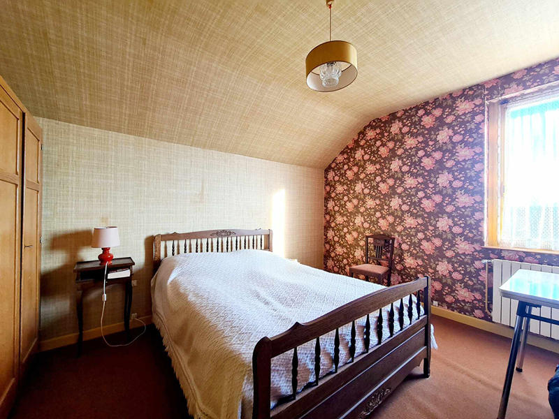 Maison - 219 m² - 7 pièces