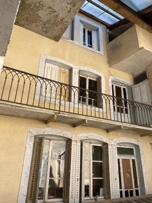 Local commercial - 1 300 m² - 50 pièces