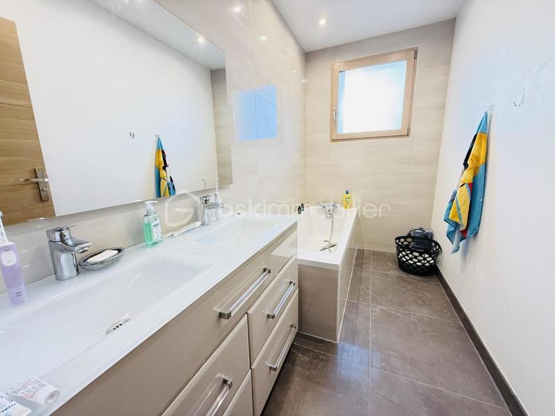 Maison - 149 m² - 7 pièces