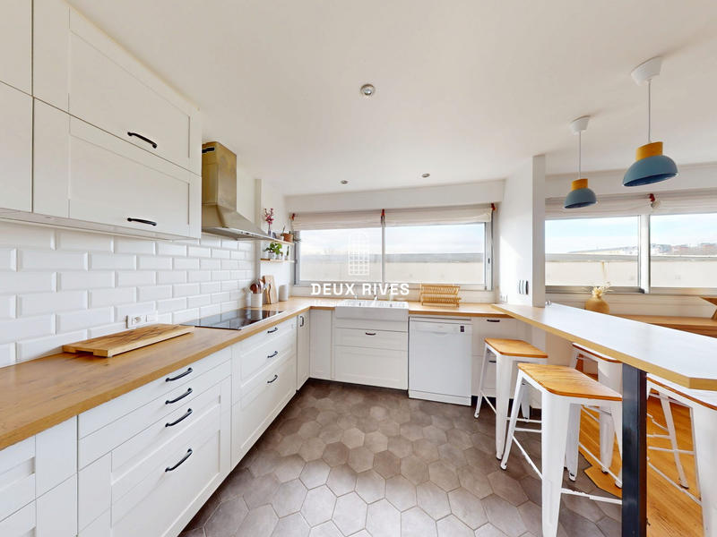 Appartement - 105 m² - 4 pièces