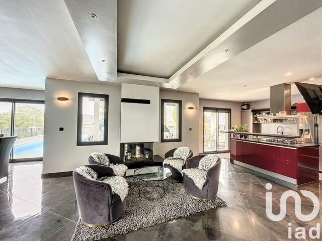 Maison de maîtres - 260 m² - 7 pièces