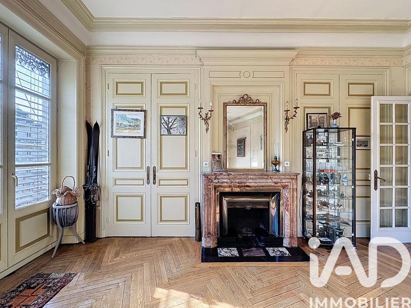 Appartement - 212 m² - 6 pièces