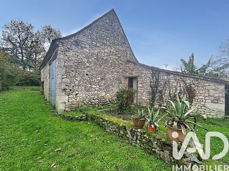 Maison - 238 m² - 7 pièces