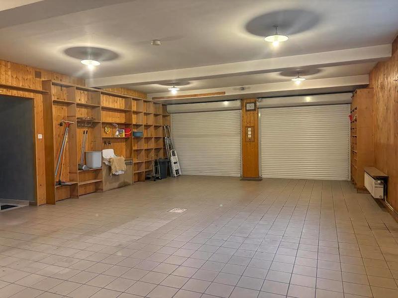 Maison - 185 m² - 8 pièces