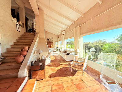 Villa - 205 m² - 9 pièces