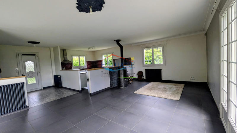 Maison traditionnelle - 141 m² - 6 pièces