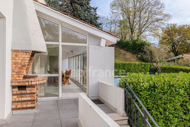 Maison - 177 m² - 5 pièces