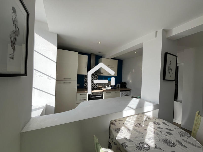 Immeuble - 325 m² - 11 pièces