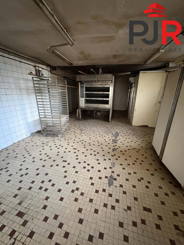 Local commercial - 186 m²
