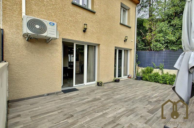 Maison - 80 m² - 4 pièces