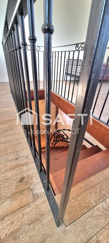 Maison - 350 m² - 11 pièces