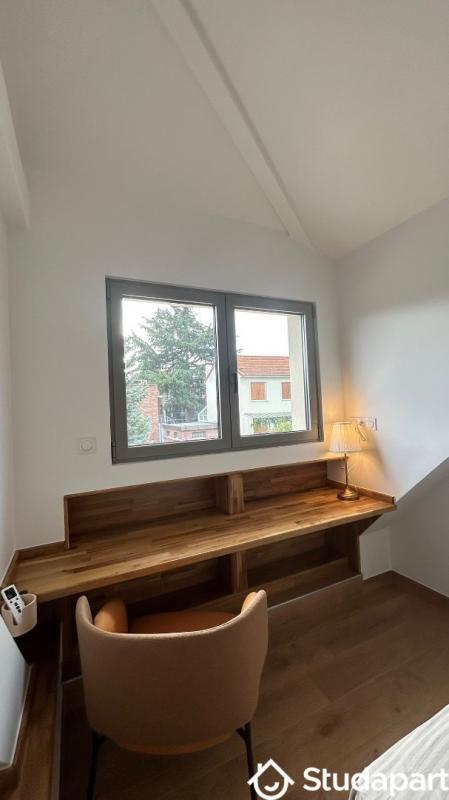 Chambre - 9 m² - 1 pièce