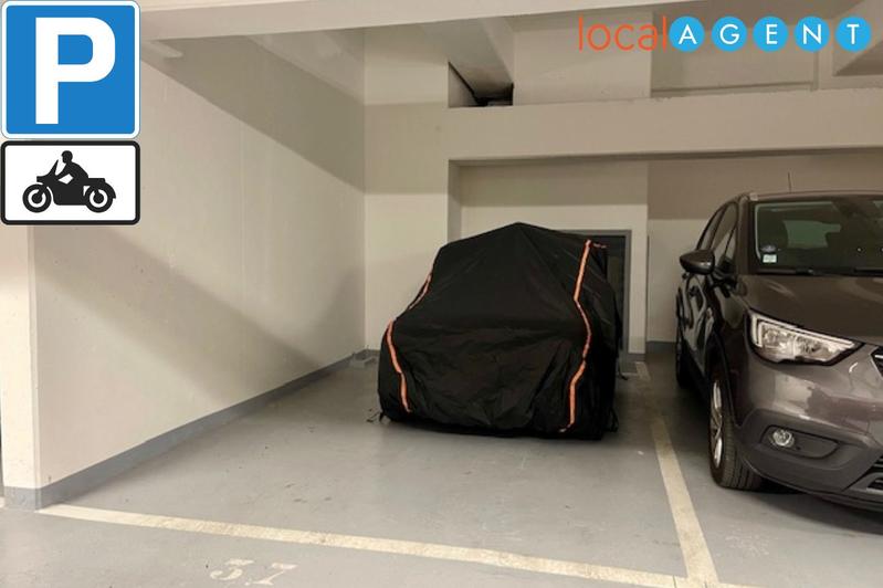 Parking / Garage - 3 m²