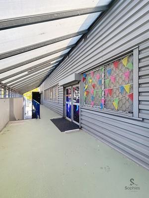 Local commercial - 375 m²