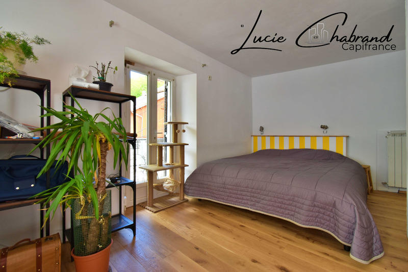 Maison - 77 m² - 5 pièces