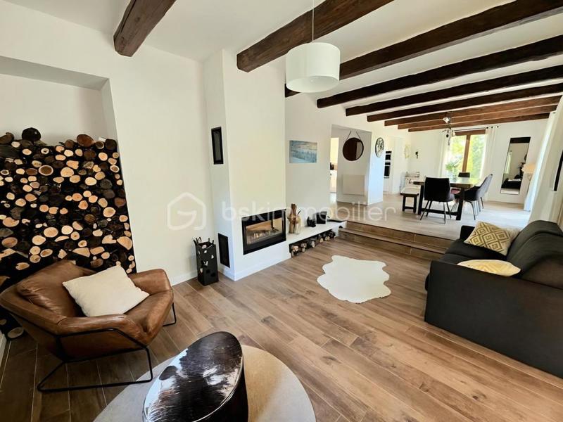 Châlet - 270 m² - 5 pièces