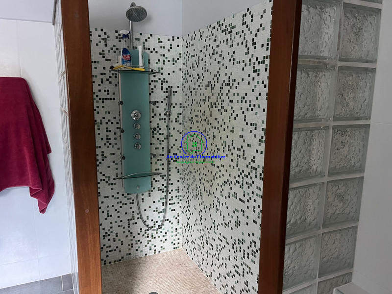 Maison - 121 m² - 5 pièces